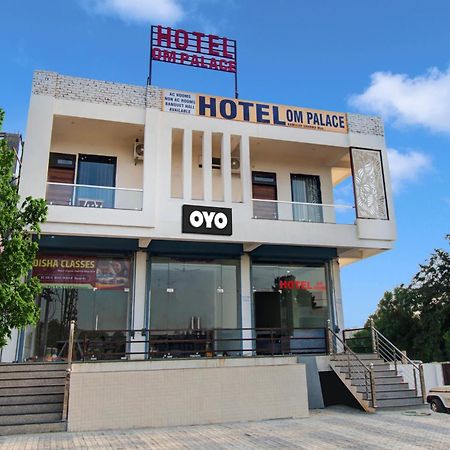 Hotel O Om Palace Dzsaipur Kültér fotó