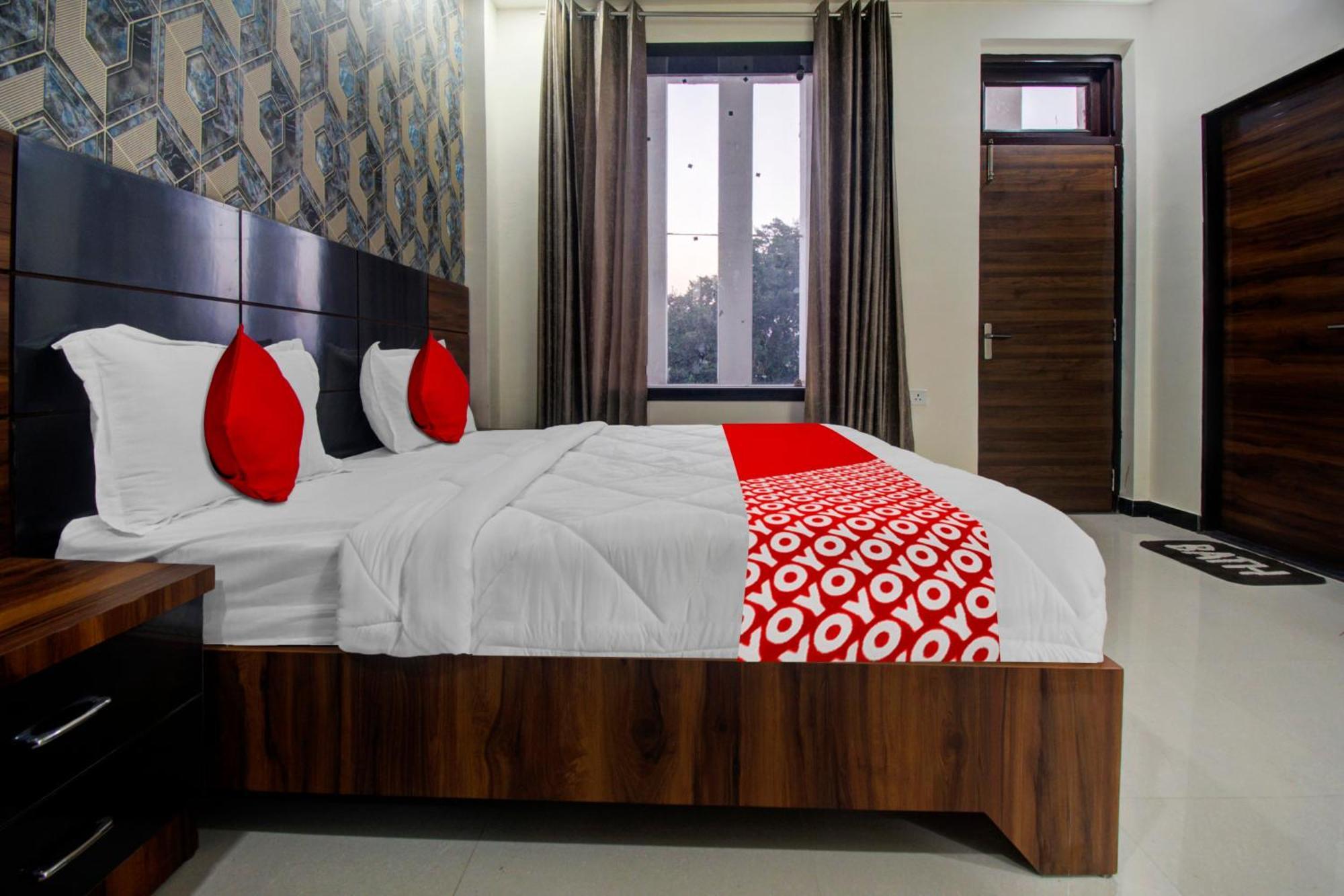 Hotel O Om Palace Dzsaipur Kültér fotó